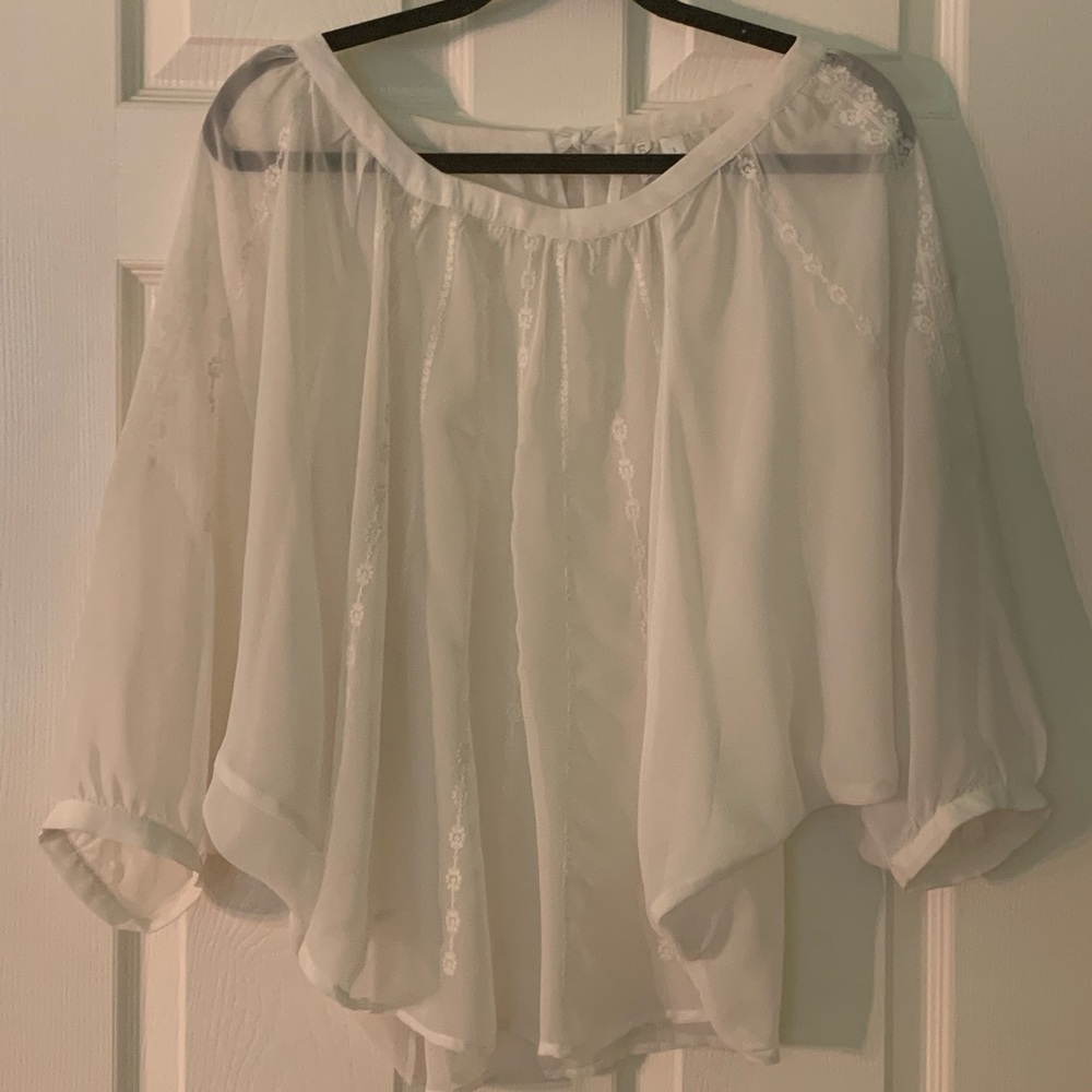 LC Lauren Conrad Ivory Ruffled 3/4 Sleeve Blouse